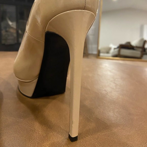 Saint Laurent Janis Platform Pump - Picture 11 of 16